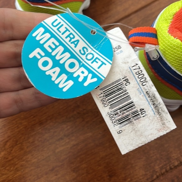 NWT Koala Kids Size 7 Baby Tennis Shoes
Sneakers Memory Foam Bright Colors - Picture 7 of 7